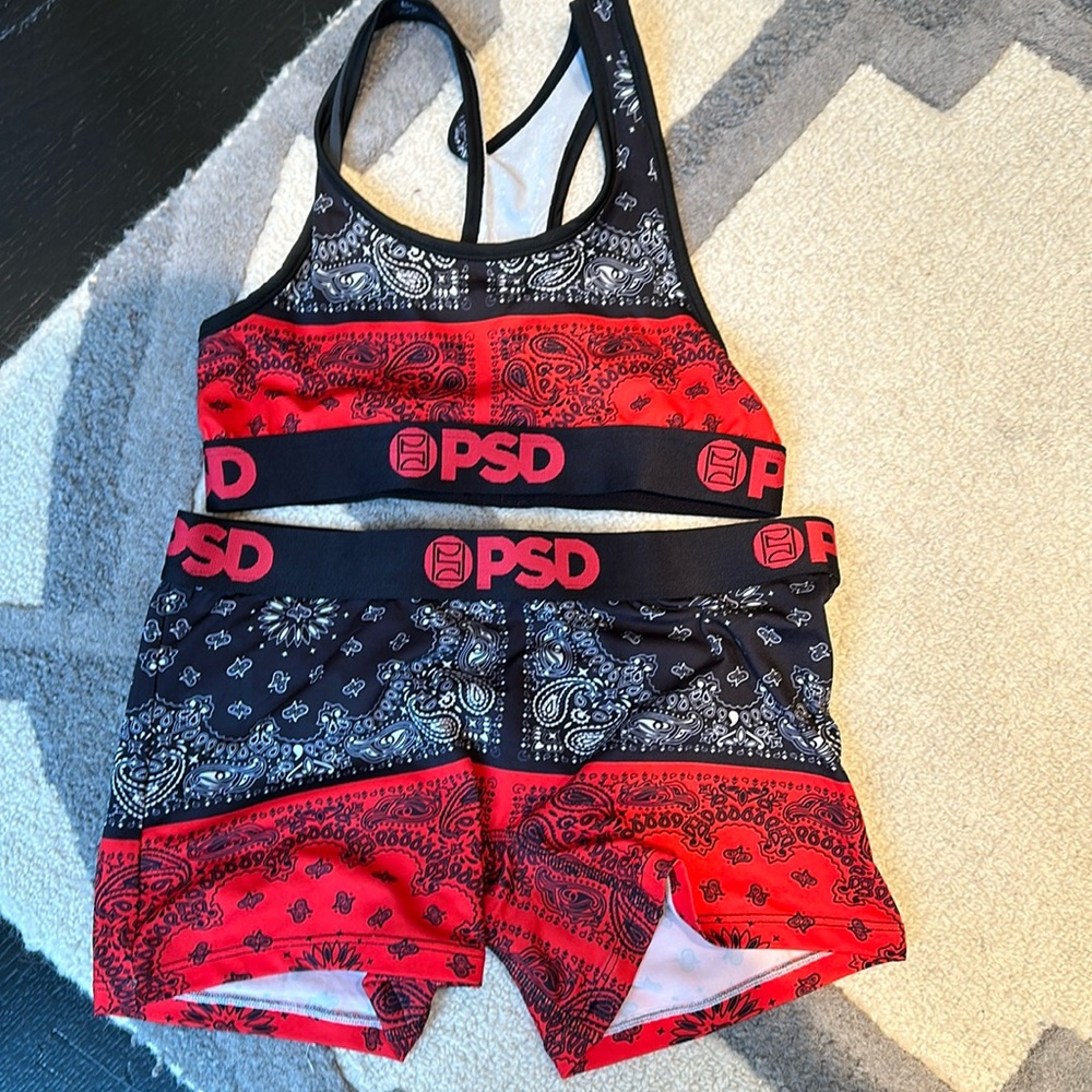 PSD woman yoga set bra and shorts. Size S.